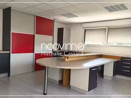 location bureaux et commerces meublé aux touches (44390) : à louer meublé / les touches