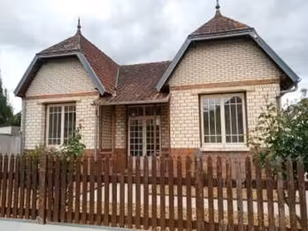 location maison à angers (49000) : à louer / 115m² angers
