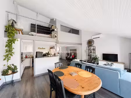 duplex de charme avec terrasse et vue exceptionnelle sur la cathédrale d'agen