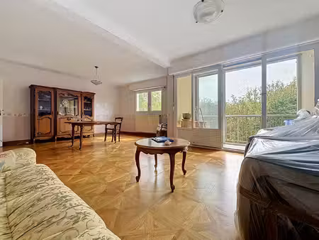 rare en centre-ville de rochefort ? 107 m² avec terrasse  ascenseur et garage