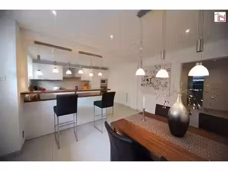 f2 meuble de tres grand standing