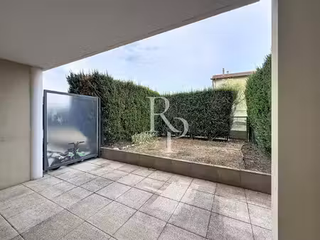 rez-de-jardin - rue jean-claude martin