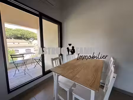 grau du roi - location annuelle meublee - centre ville - appartement neuf - duplex - 2 cha
