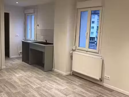 location appartement 1 pièce 22 m² à champagnole (39300)