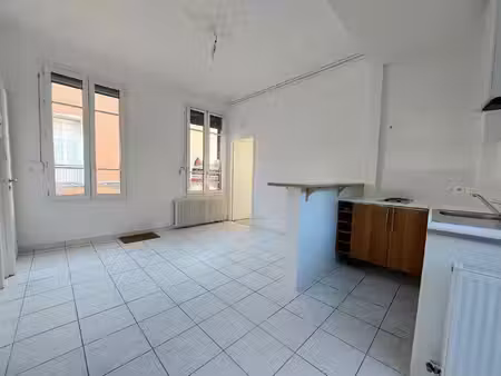location appartement 2 pièces 36 m² à évreux (27000)
