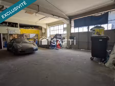local commercial de 245 m² avec 2 parkings - 120m² de plain-pied + 120m² en sous-sol