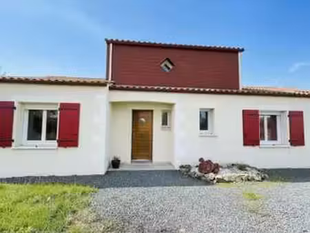 vente maison à luçon (85400) : à vendre / 136m² luçon