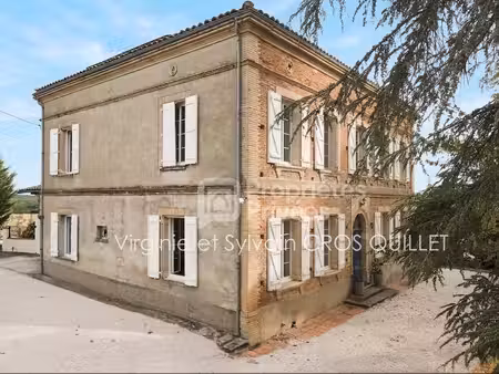 maison de maitre 302 m2 + garages sur belle parcelle