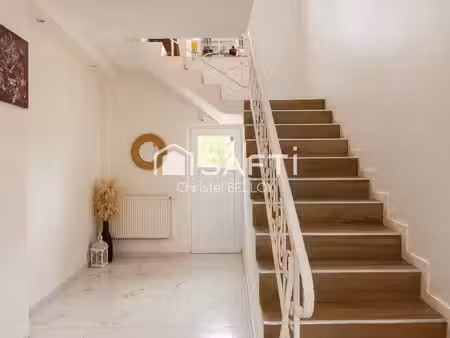 maison individuelle de 157m2 - 4 chambres - garage - jardin de 536m2