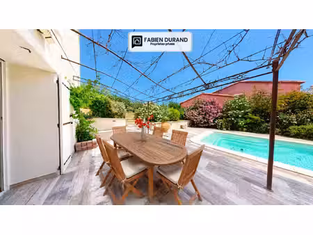 bastide 4 chambre renove avec piscine terrain 600 m²