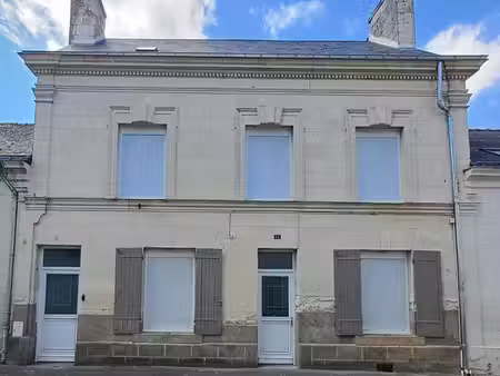maison de bourg du xixe siècle 183 m²  avec terrain et dépendances - vernoil le fourrier (