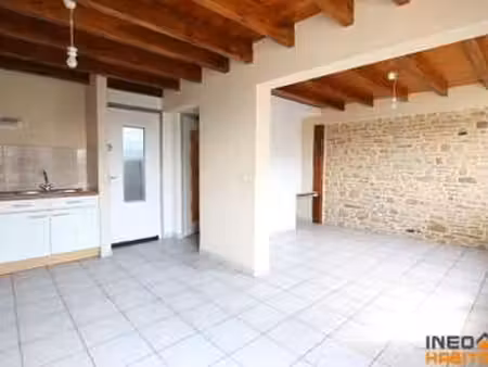 location appartement 3 pièces à bourg-des-comptes (35890) : à louer 3 pièces / 55m² bourg-