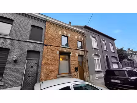 sous option - plus de visite - maison à rafraichir + jardin