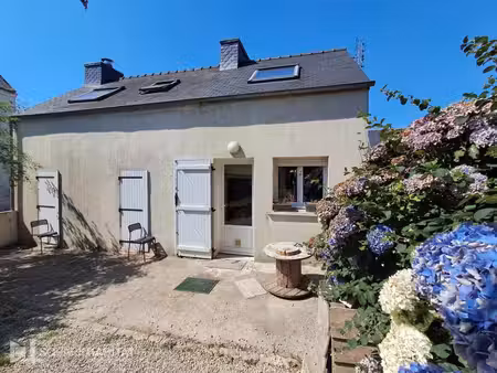 lanarvily - au bourg