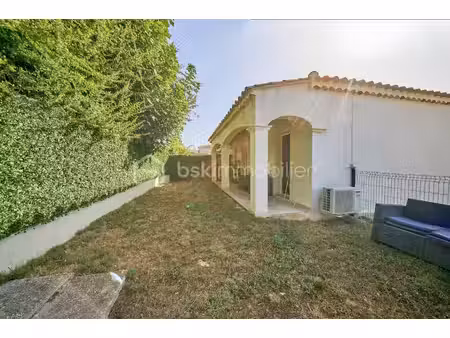maison de 58 31 m² à le castellet
