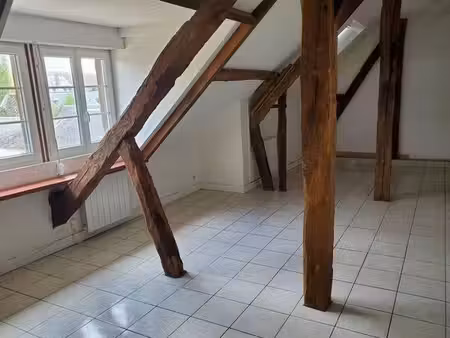 appartement centre ville verneuil /avre en duplex au 2 eme étage