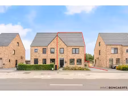 recente gezinswoning met 3 slaapkamers