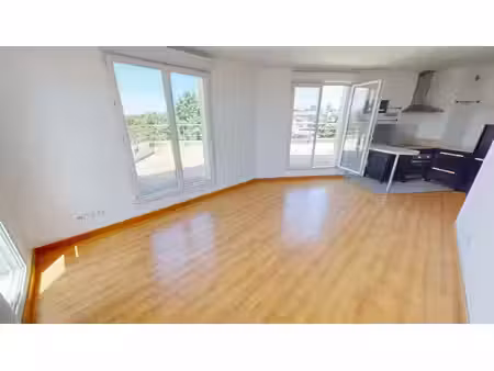 quartier du larry | appartement t3 avec grande terrasse au derni
