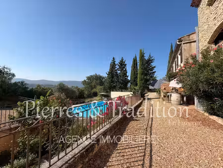 luberon  viens  joli appartement avec vue dégagée et piscine