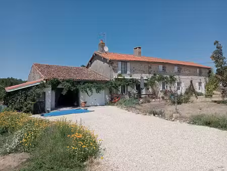 ferme rénovée avec 4ha