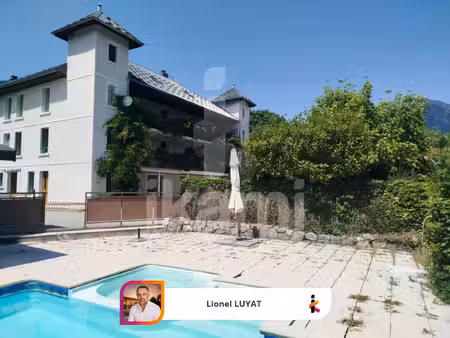propriété de prestige avec piscine située à verrens-arvey à proximité d'albertville