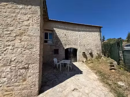grange renovee avec 2 hectares de terrain - proche de cahors