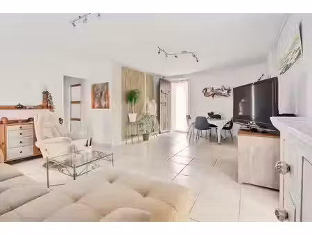 vente appartement 4 pièces 95m2 le pradet 83220 - 327000 € - surface privée