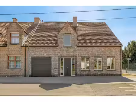 verzorgde hob met 4 slpks  garage en tuin!