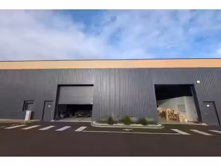 location local d’activités 255m²