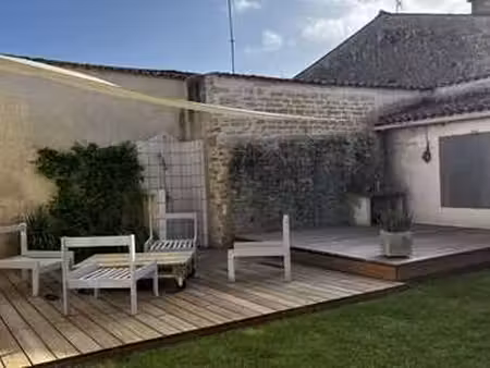 vente maison à saint-michel-en-l'herm (85580) : à vendre / 139m² saint-michel-en-l'herm