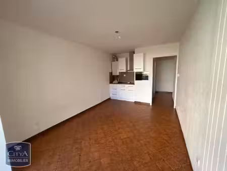 appartement à louer 1 pièce 22.08 m² - saint-mandrier-sur-mer (83) - 500€