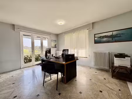 locaux professionnels - 190 m² - terrasse et extérieur verdoyant - compiègne proche gare
