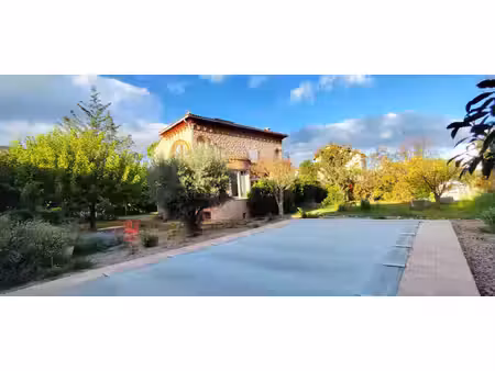 prades - maison bourgeoise authentique en marbre rose - piscine - vue canigou
