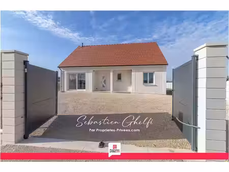 proche de contres à la campagne belle maison de plain-pied avec 3 chambres