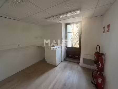 location local commercial 120m²