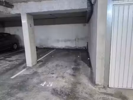 parking à vendre 16 m² - lille (59) - 9 400€