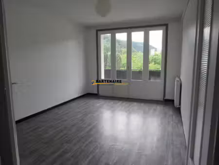 location appartement 3 pièces 54m² st uze 26240