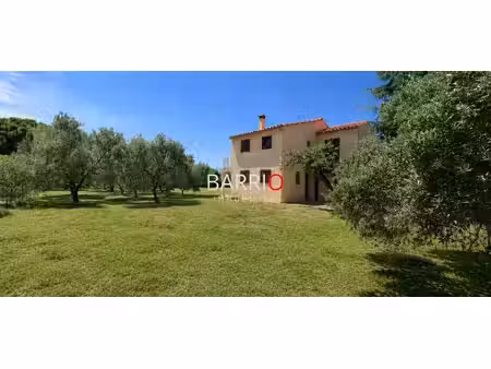 maison avec 2000 m2 de terrain clos et arborer