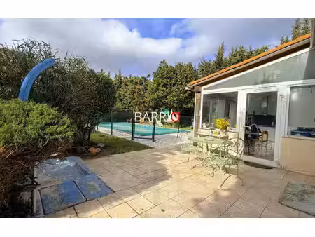 belle maison avec piscine et terrain