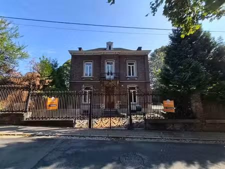 maison de maître à vendre à rue paul pastur 64 lodelinsart (vbe60729)