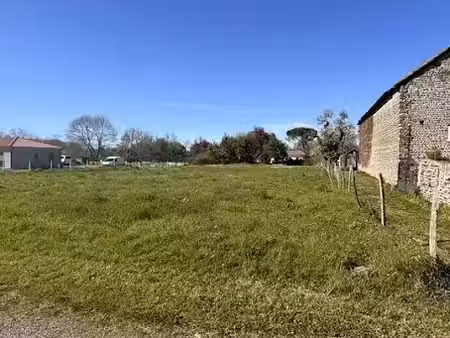 vente terrain 2085 m² à bazillac (65140)  44 900 €