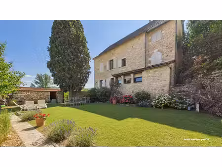 ancien presbytère du xviie siècle avec vue dominante sur la vallée du lot