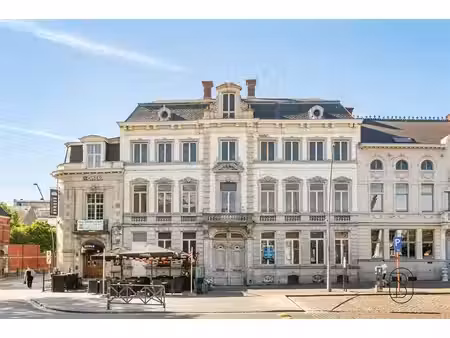 surface commerciale à vendre à grote markt 28/29 renaix (rbw76865)