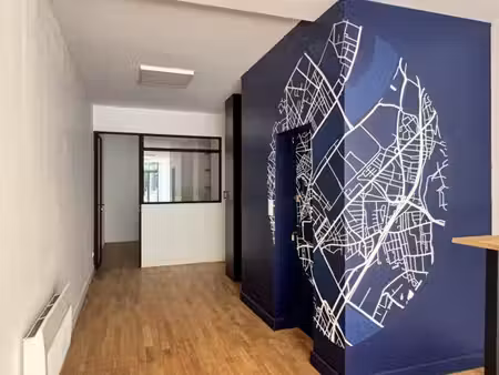 location commerce bordeaux 33100 61m²