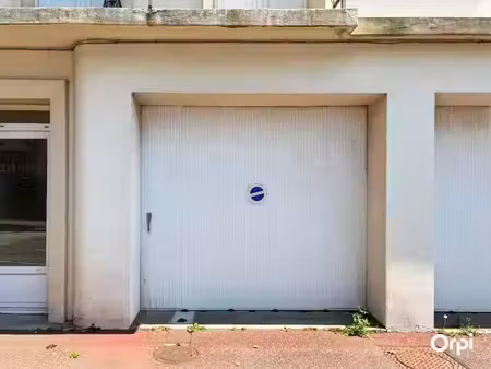 location parking à lorient (56100)  99 €