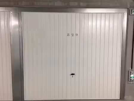 location parking 13 m² à sathonay-camp (69580)  82 €