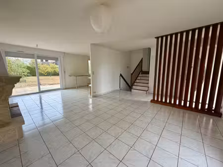 maison 105 m² sur demi-sous-sol – 3 chambres + bureau / garage et jardin