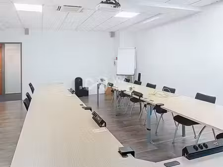 location locaux professionnels 0 pièces 176 m² à magny-le-hongre (77700)  2 917 €