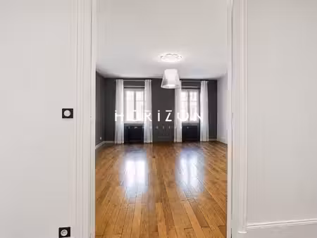 mâcon : appartement t4 144 m2