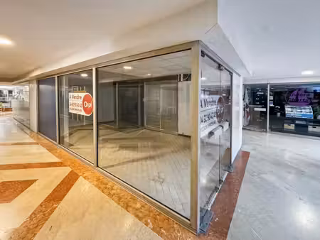 antibes vieil antibes – local commercial